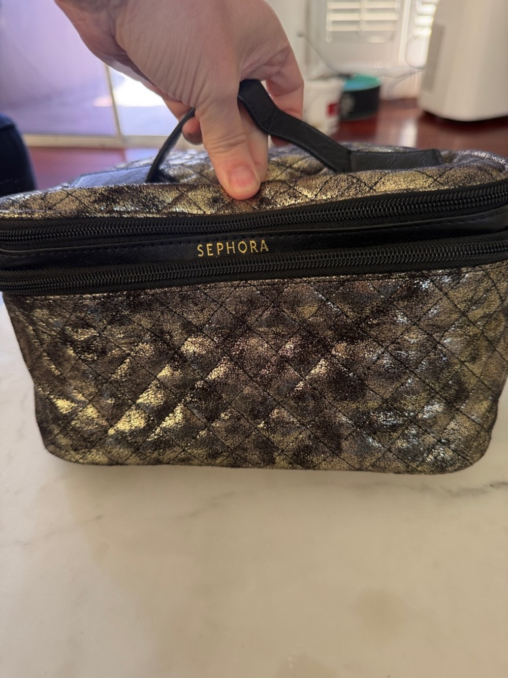 Sephora Quilted Metallic Double Zip Cosmetic Train Case - Black and Gold - Picture 2 of 4